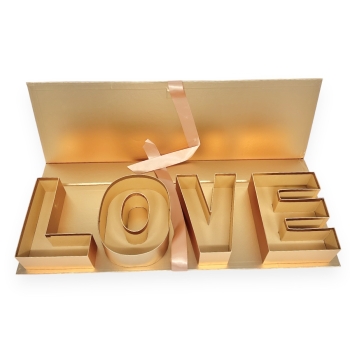 Cutie dreptunghiulara mare LOVE relief auriu
